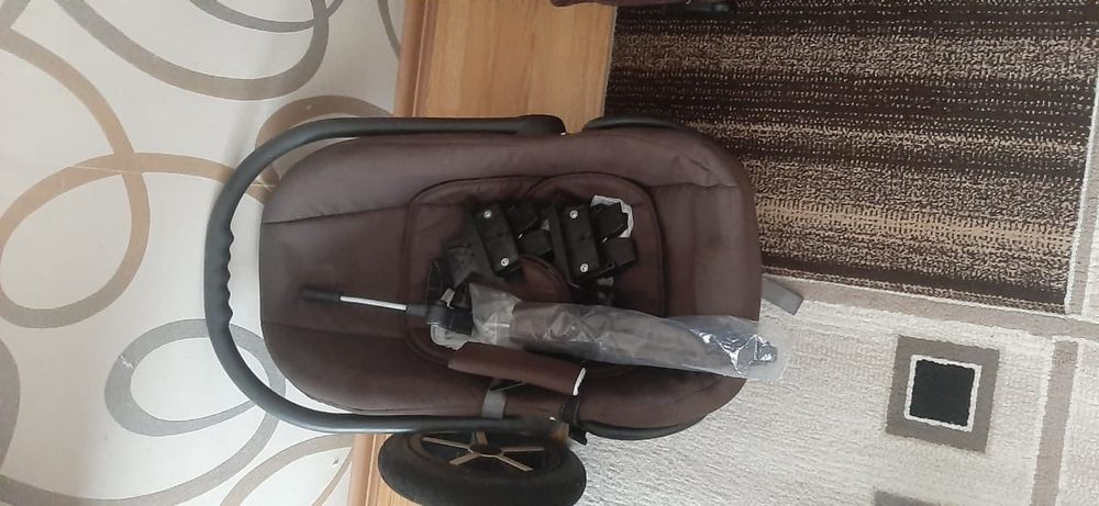 Продам коляску универсальную