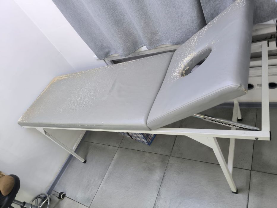 Продам две кушетки