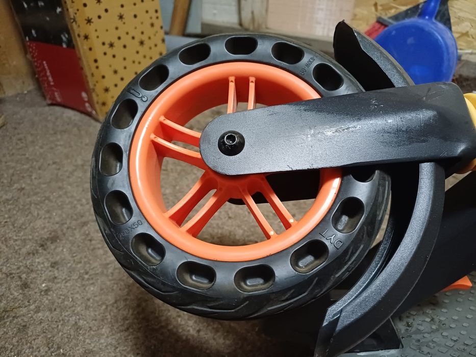 Trotineta electrica Kugoo Kirin