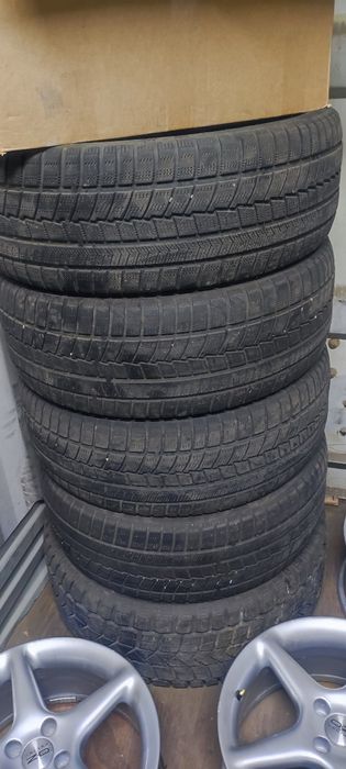 Балон продам 245/55/19 зима