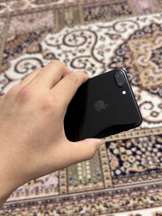 Iphone 7 plus Jet black