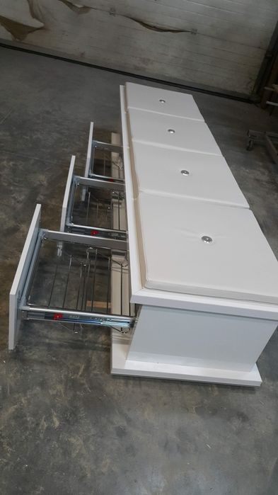 Претапициране на всякакви мебели , табли за спални, дамаски,.