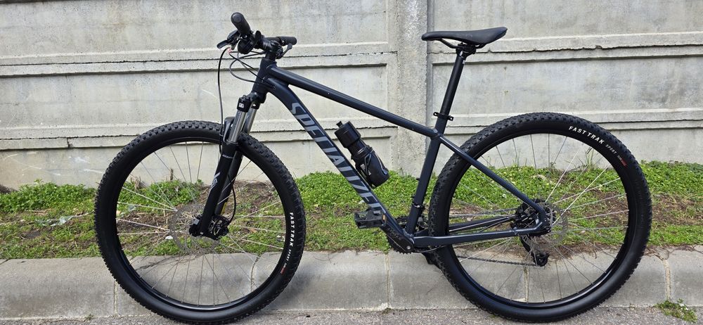 Bicicleta Specialized Rockhopper frumoasă