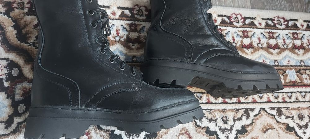 Продам берцы зимние