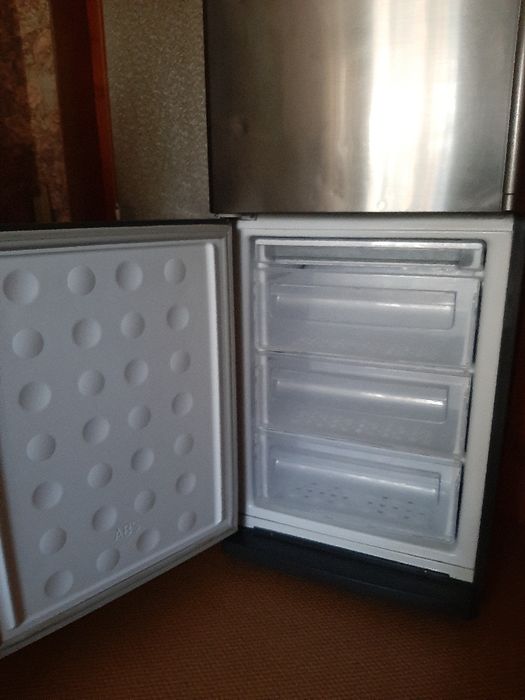 Продам хололильник