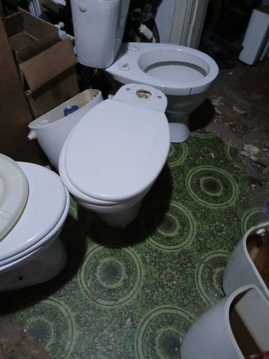 Продам унитазы в хорошем состоянии