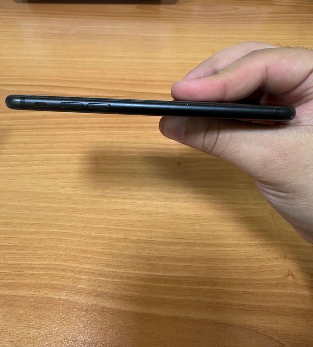 Продам iPhone 7 128GB