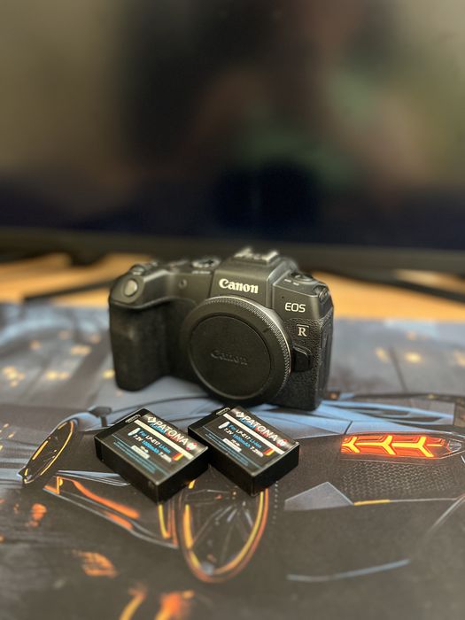 Canon EOS RP +50mm f1.8+2 Acumulatori+Card SD