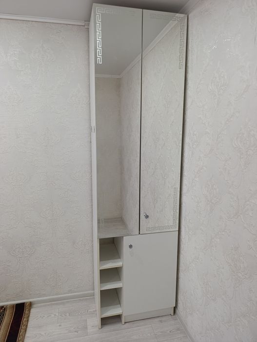 Продам прихожую и шкаф