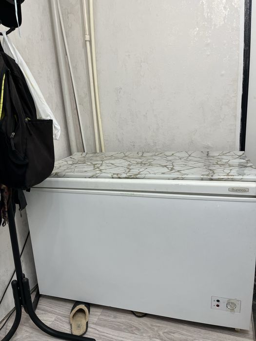Продам морозильник большой 330 л.