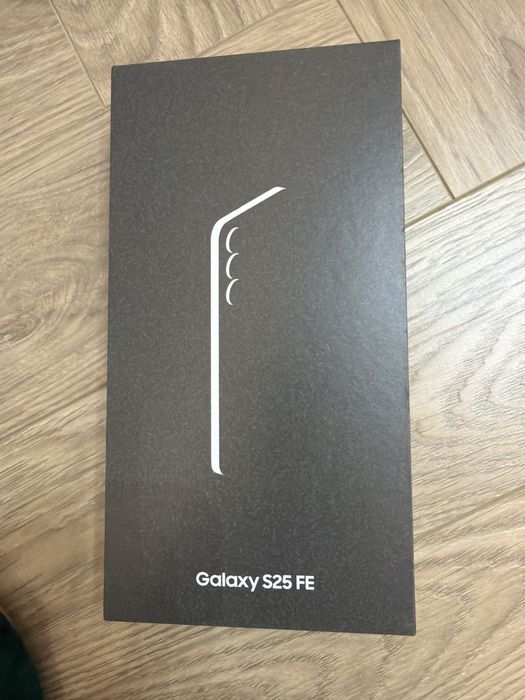 Samsung S25Fe новый (не был в использовании)