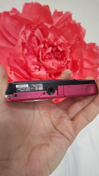 Компактен дигитален фотоапарат камера SONY Cybershot DSC-W710