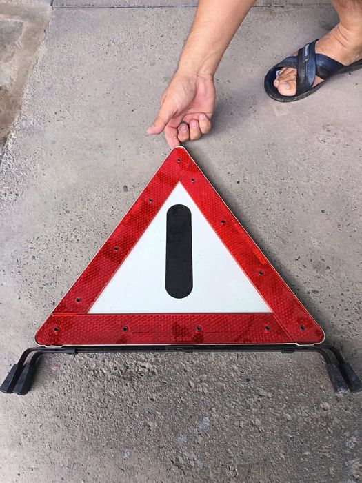 Продам аварийный знак остановки