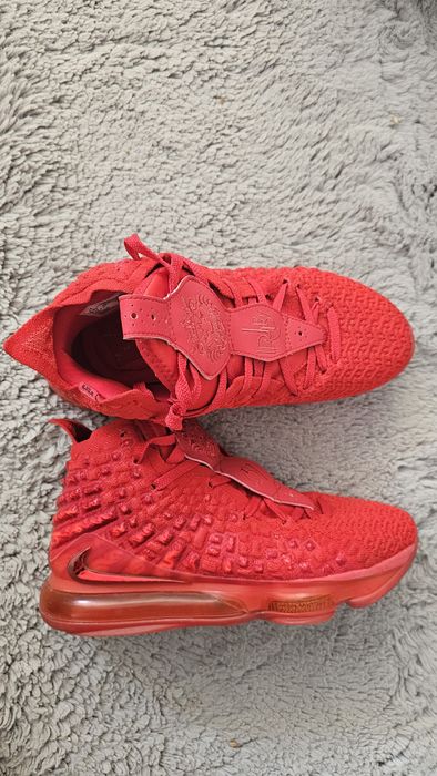 Nike LeBron 17 Red Carpet