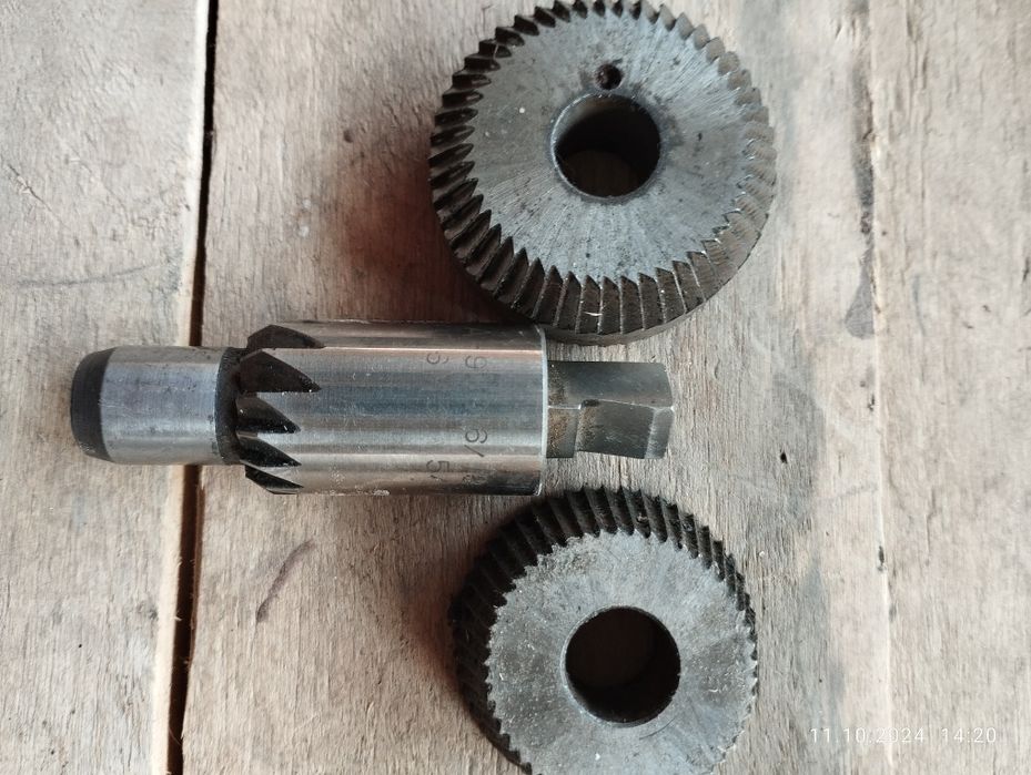 Инструмент для ремонта головки блока цилиндров