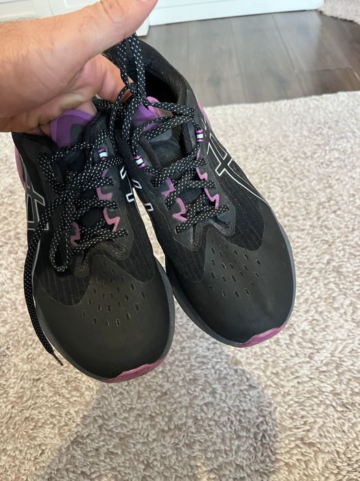 Asics Novablast 3- оригинални маратонки