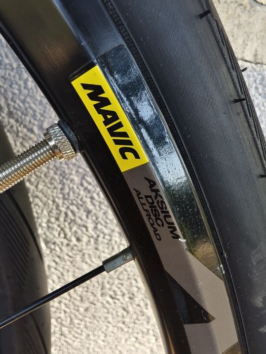 Шосейни/Гравел Капли  MAVIC AKSIUM DISC 700С 12х100  12х142/10х135