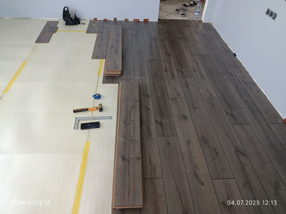 Укладка ламината ёлочкой.