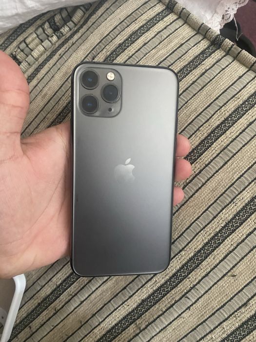 iPhone 11 Pro память 256 ёмкость 72%
