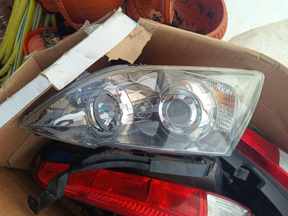 Ксенонов фар за хонда црв 3 ,honda crv 3