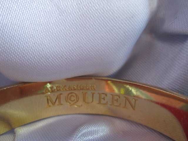 ALEXANDER MQUEEN позлатена гривна от висшата мода.