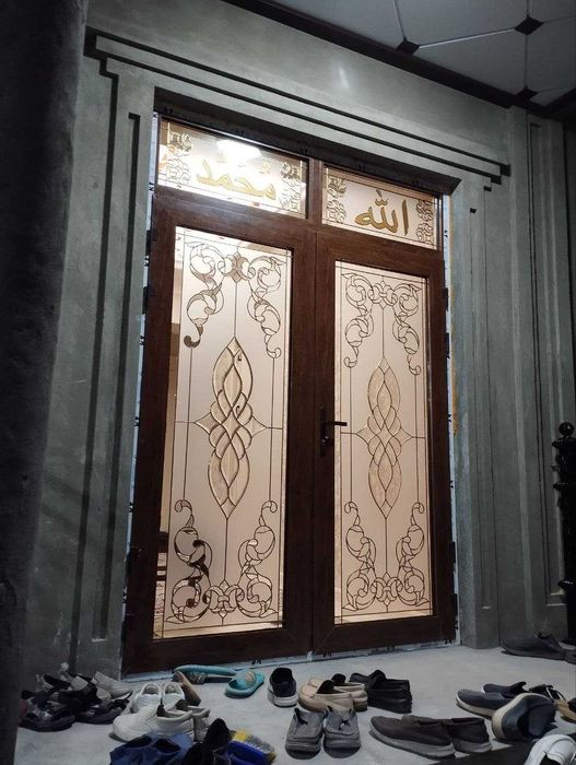 Гулли накшли ойна витраж