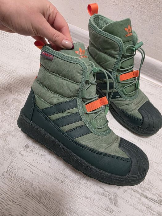 Ботуши Adidas номер 35