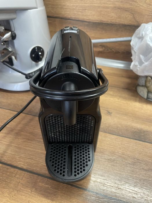 Кафемашина Неспресо Инисия / Nespresso Inissia
