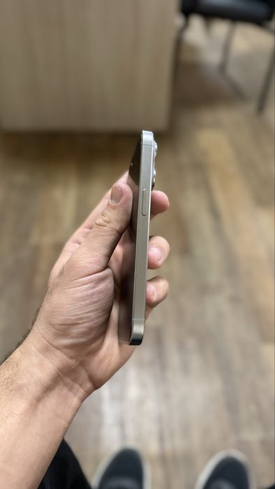 Продам iPhone 15 Pro 256 гб