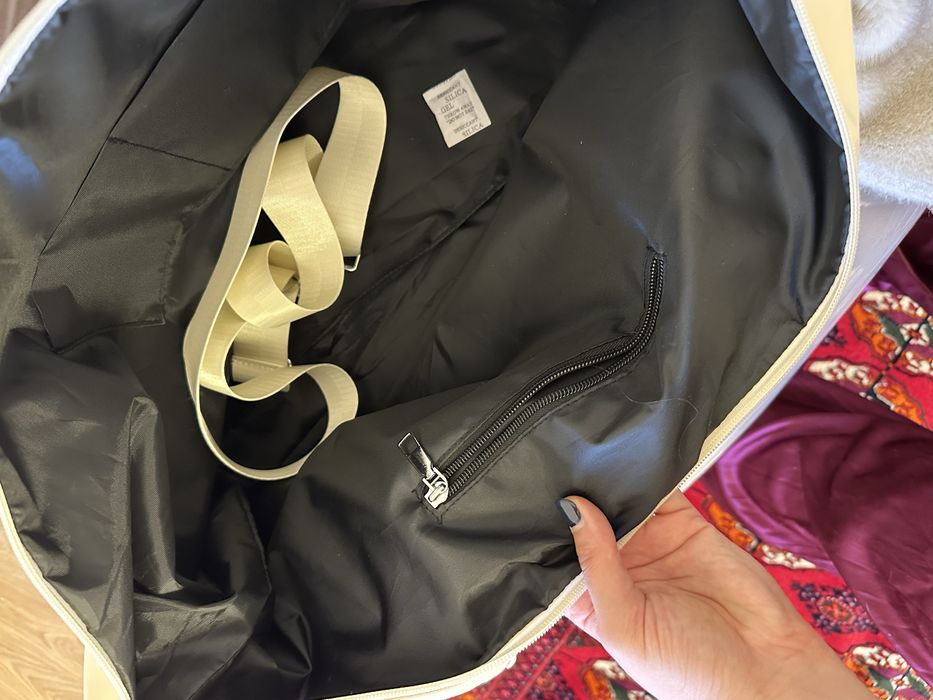 Продам белую сумку плащевка