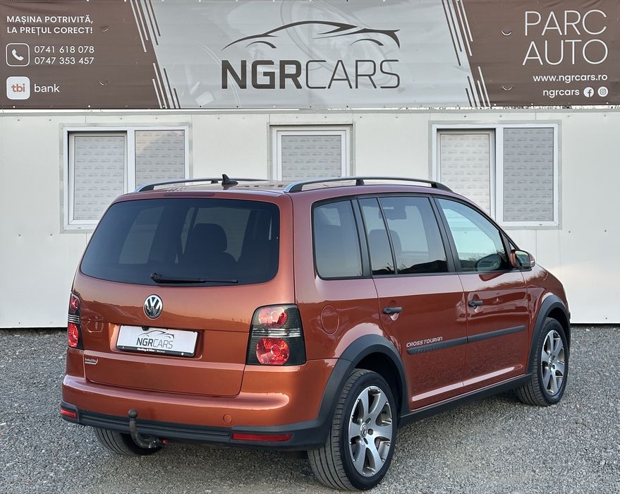 VOLKSWAGEN Touran 2009 — imagine 3