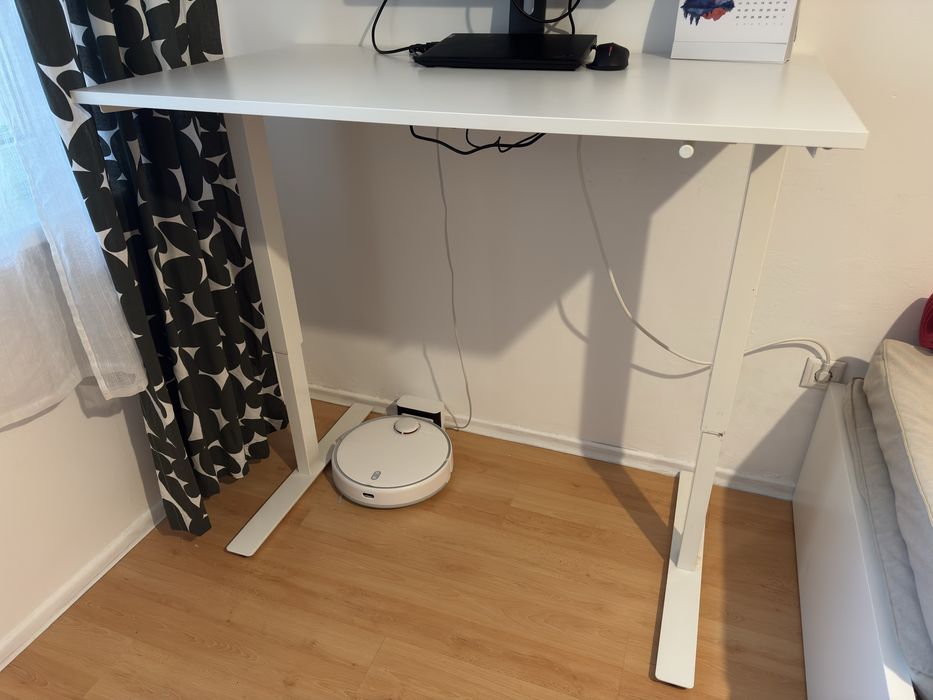Trotten Бюро с регулиране на височината IKEA