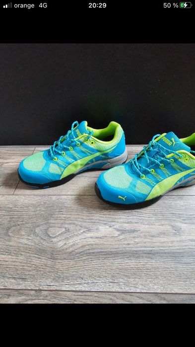 Adidasi puma de munca cu protecție  marimea 36.