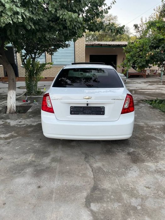 Lasetti avtomat 1.6 gaz benzin 2013