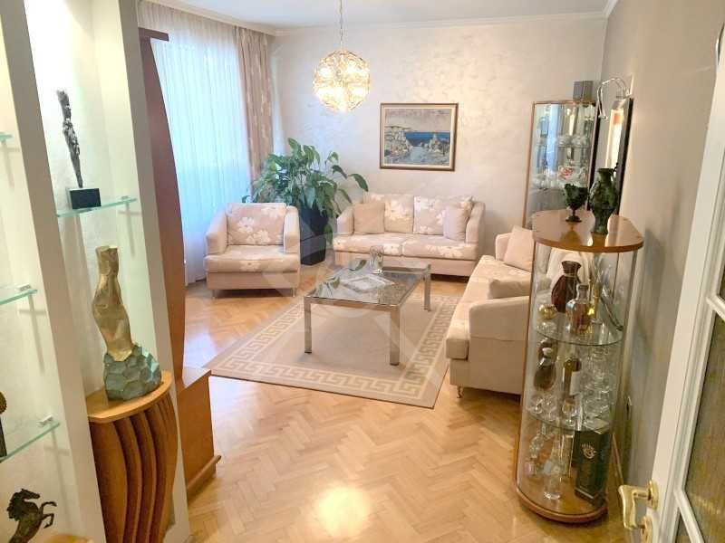 Продава се Многостаен апартамент в Бургас, Център - 120 кв.м за 2667 €/кв.м - Снимка #2