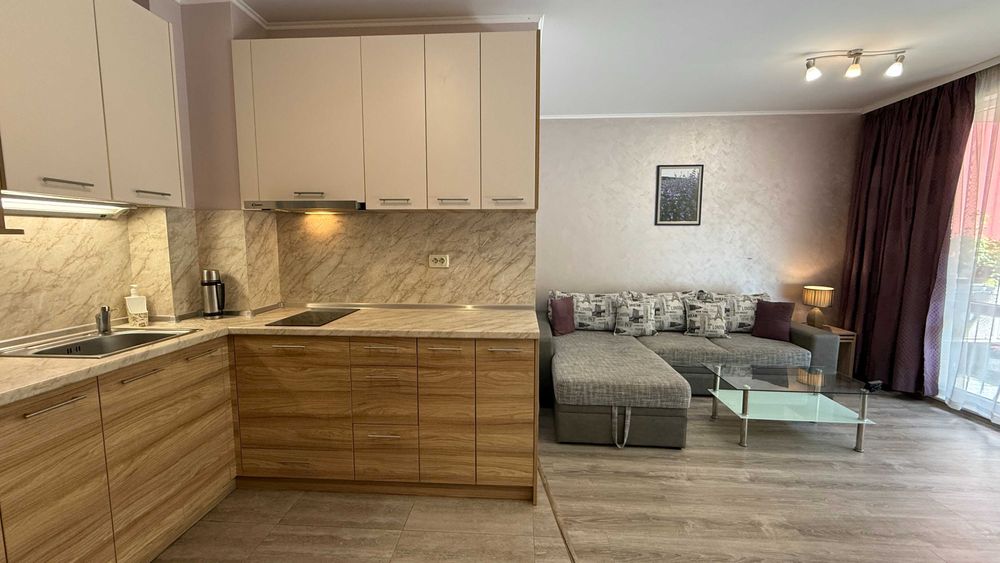 Продава се Двустаен апартамент в Варна, Бриз - 76 кв.м за 2448 €/кв.м - Снимка #12