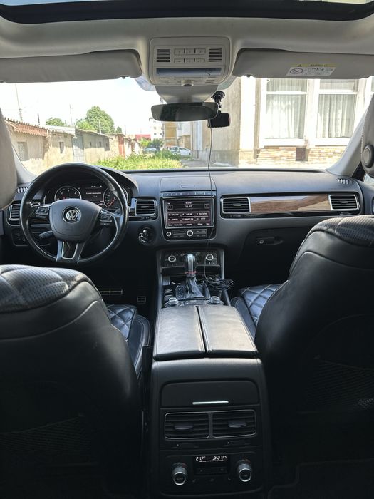 Volkswagen Touareg Exclusive Edition 2017 - Multiple Dotari -186.000 km Stare Impecabilă