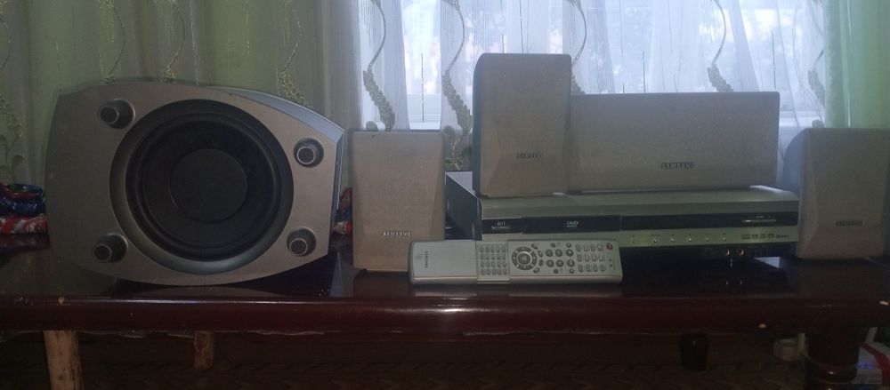 Домашний кинотеатр