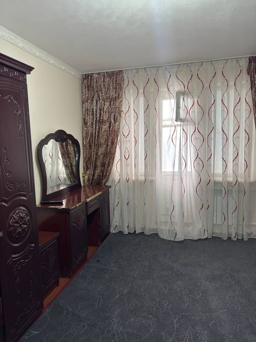 Чирчик шахар 
Октябр
#1-хона 2-етаж
квартира ижарага берилади 
Нарх