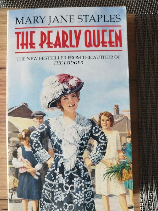 Книги художествена литература на английски и руски,мат.помагало 9-11кл