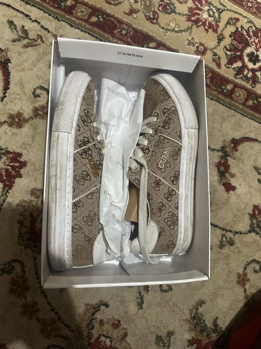 Кроссовки Guess 37.5