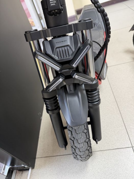 Электросамокат Segway ZT3 Pro