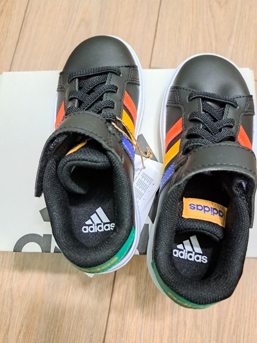 Маратонки Adidas