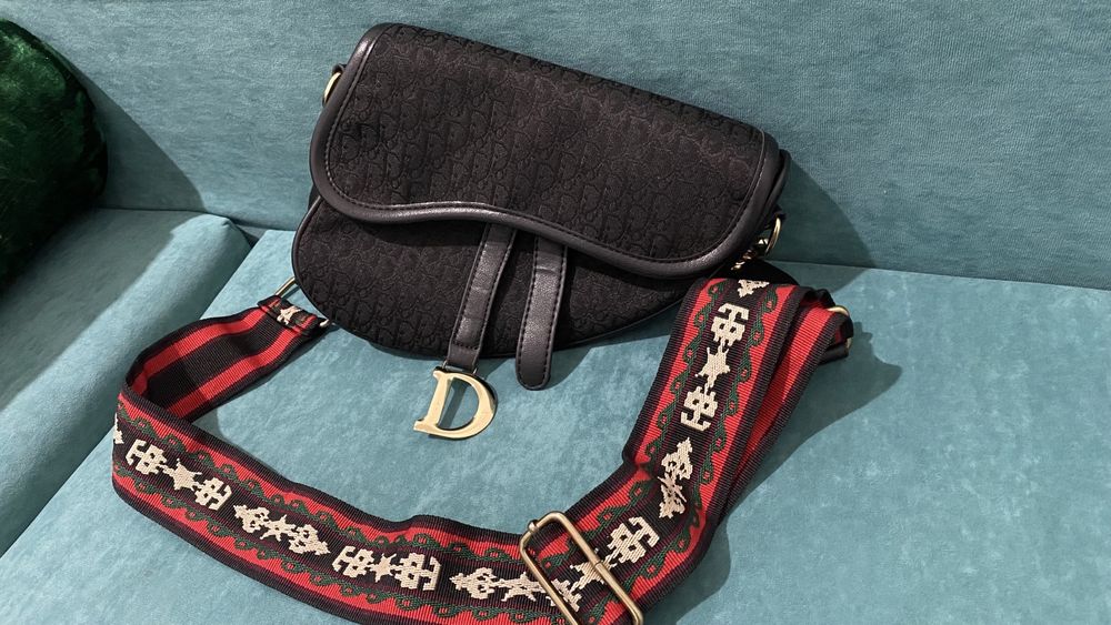 Сумка от диор. Сроочно продааам