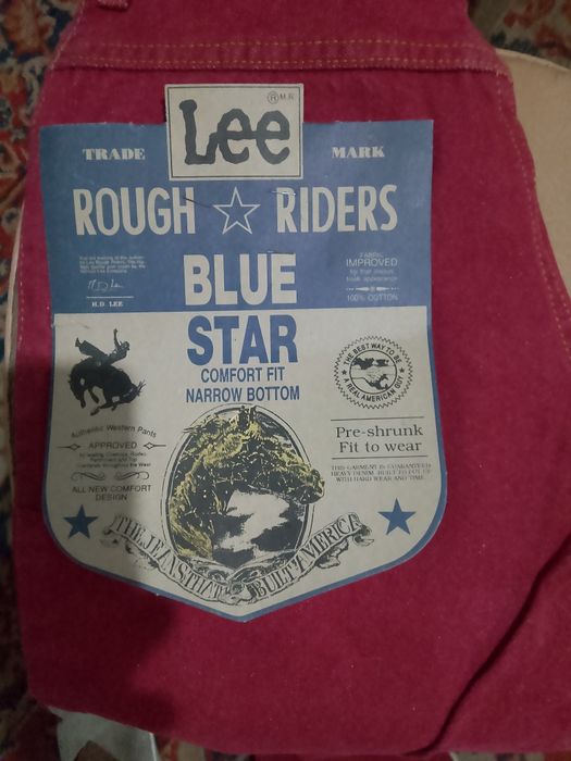 Продам джинсы Lee