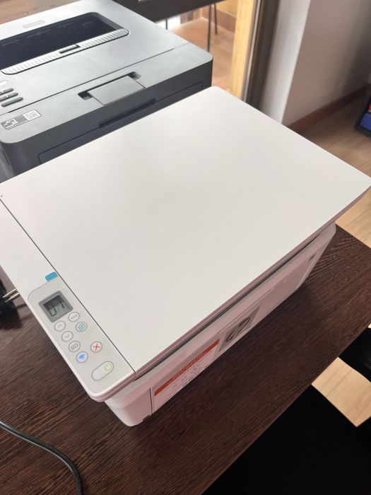 Imprimanta multifunctionala wireless cu laser HP M140we