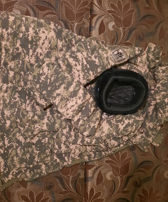 Бушлат и шапка ушанка