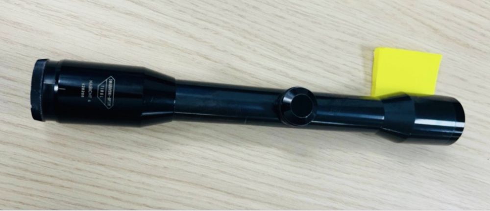 Luneta Schmidt & Bender 1,5-6x48 si Swarovski 4x32