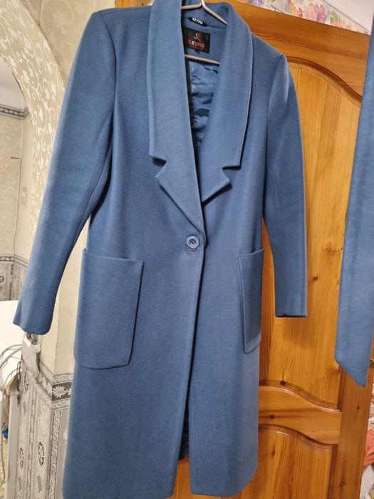 Продам пальто  весну и осень