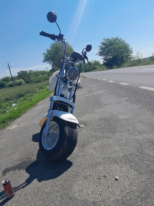 Scuter electric crusier